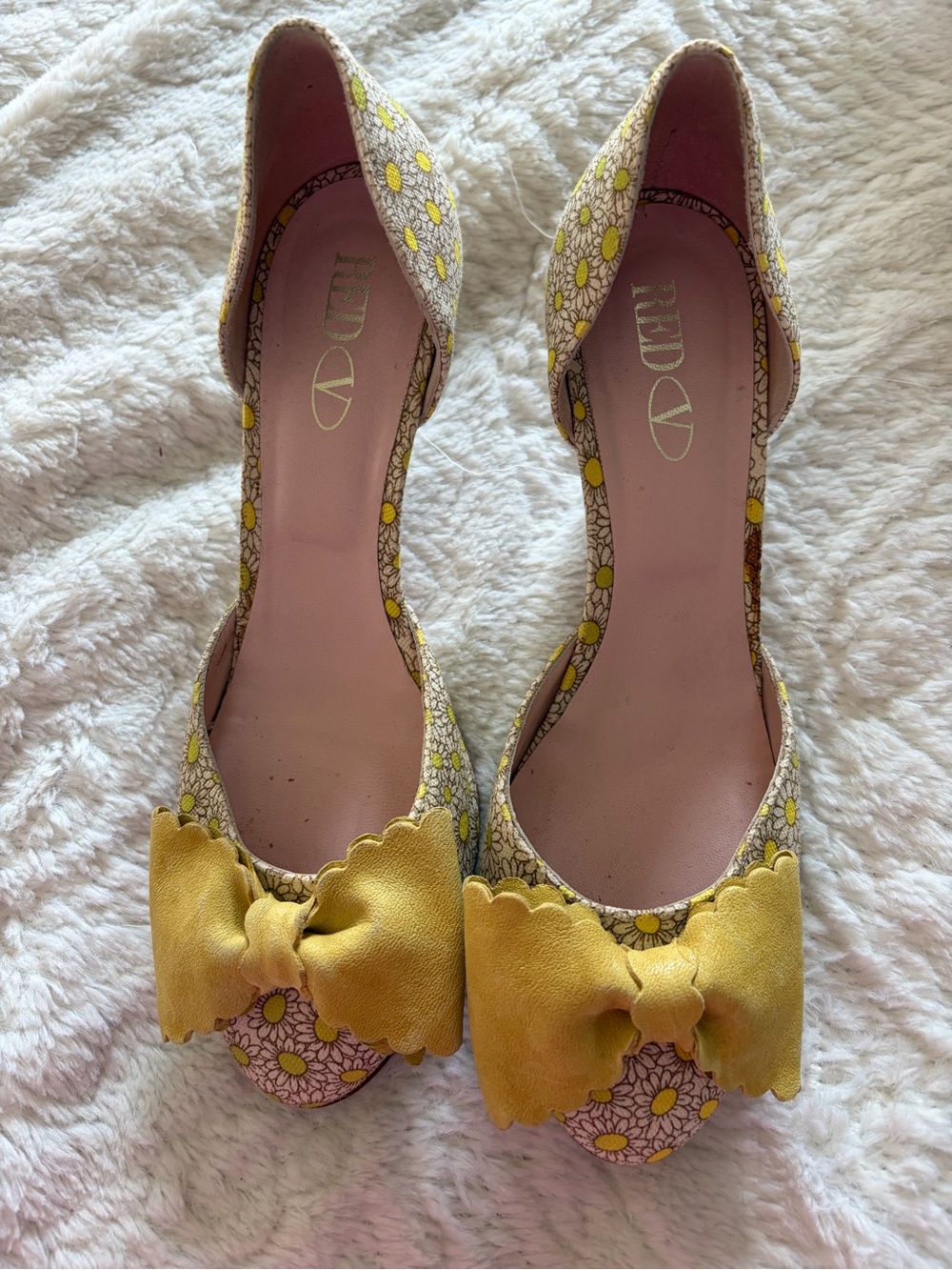 Red Valentino Daisy Bow Kitten